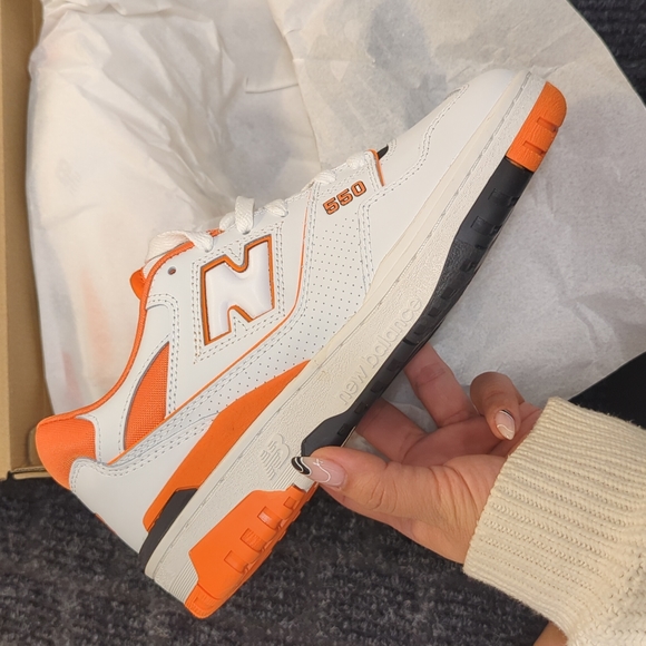 BNIB New balance 550 varsity orange - Picture 4 of 10
